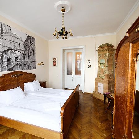 The Historical Family Nest In City Centre Lviv Bagian luar foto